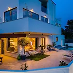 Villa Hill