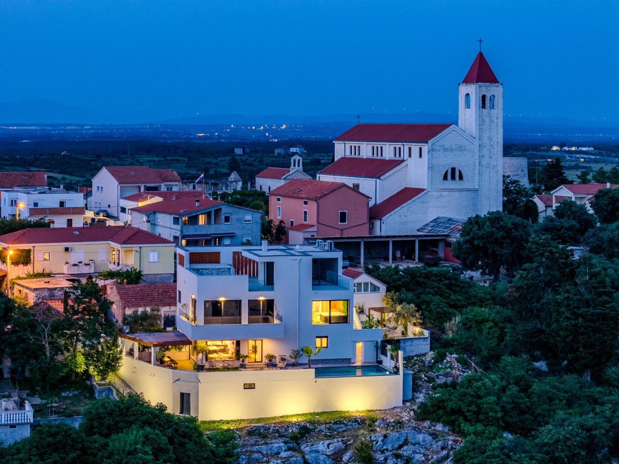 Hill * Zadar